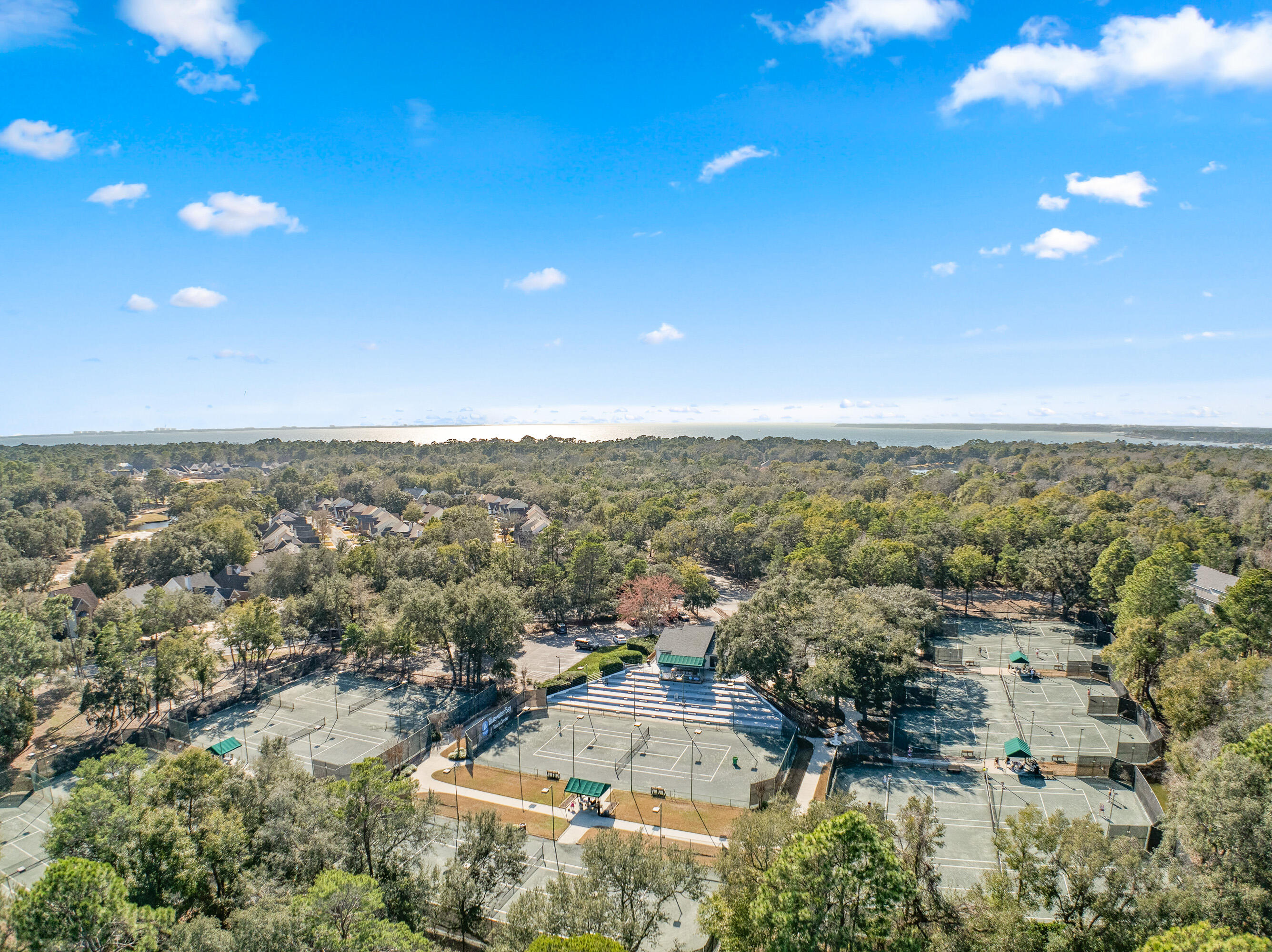 LAKESIDE CONDO AT BLUEWATER BAY - Residential