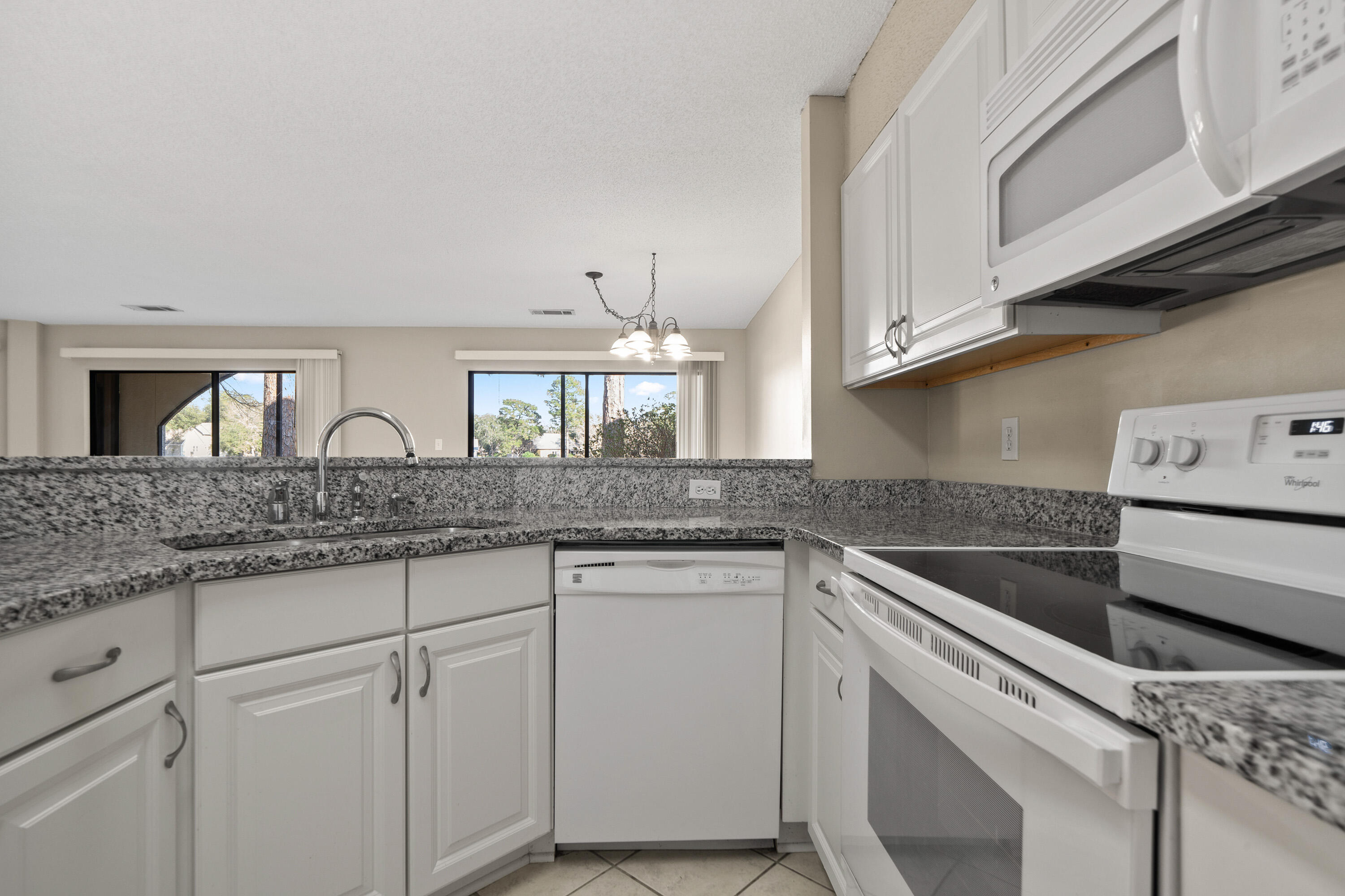 LAKESIDE CONDO AT BLUEWATER BAY - Residential