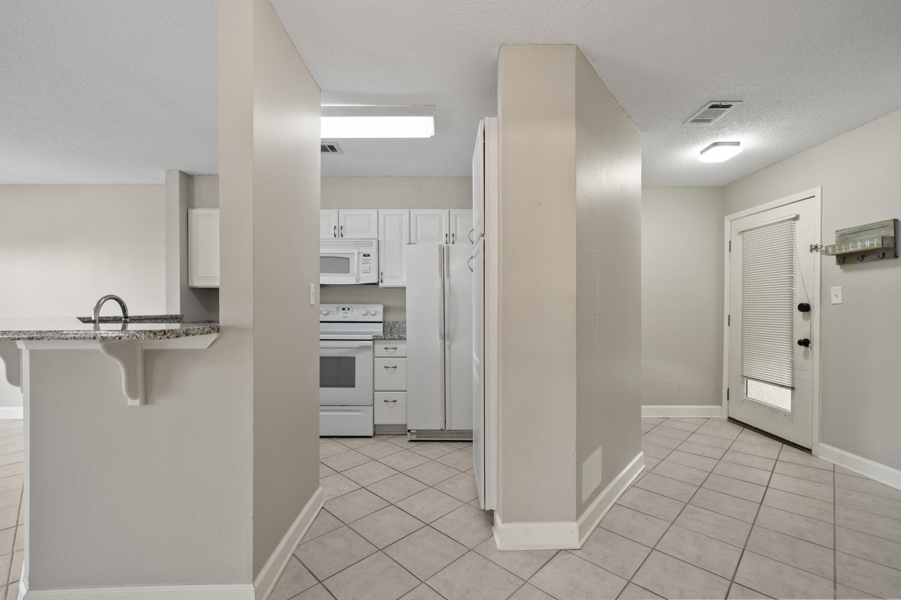 LAKESIDE CONDO AT BLUEWATER BAY - Residential