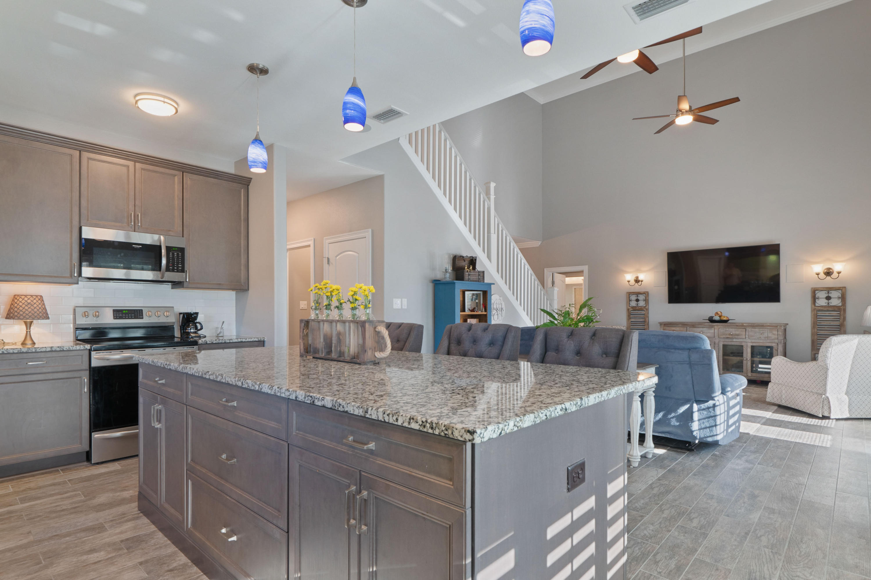 PALMETTO LAKE PRESERVE - Residential