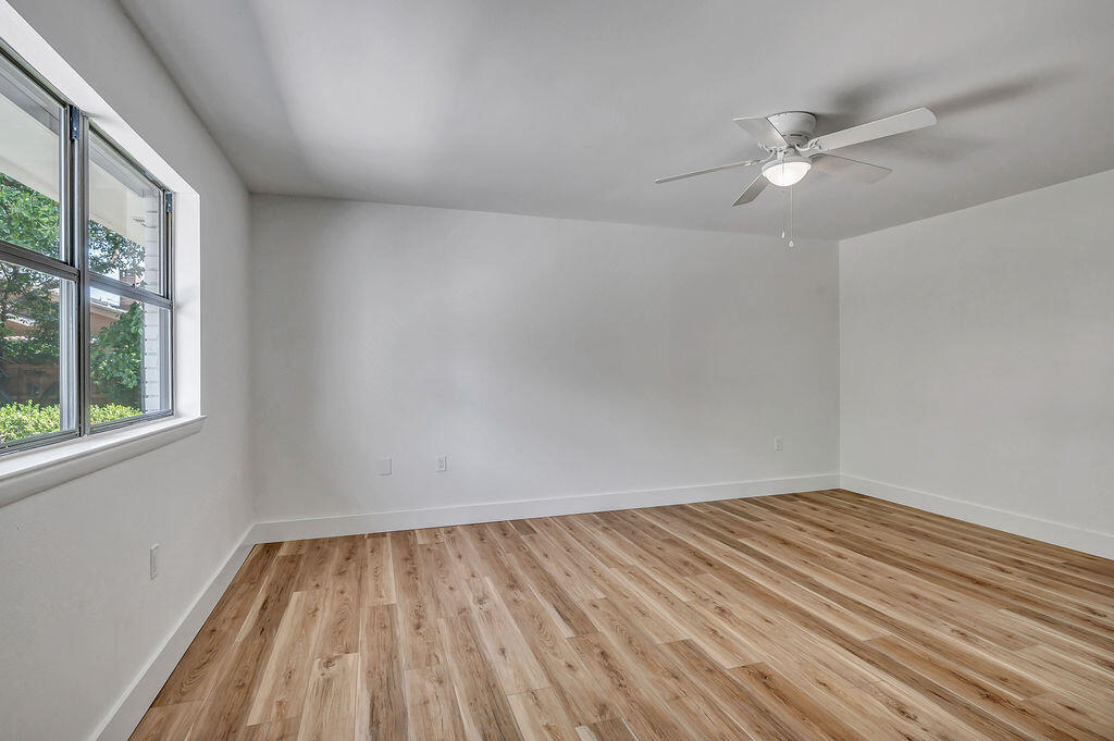 LAKE LORRAINE EST - Residential