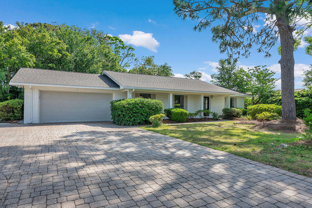 LAKE LORRAINE EST - Residential