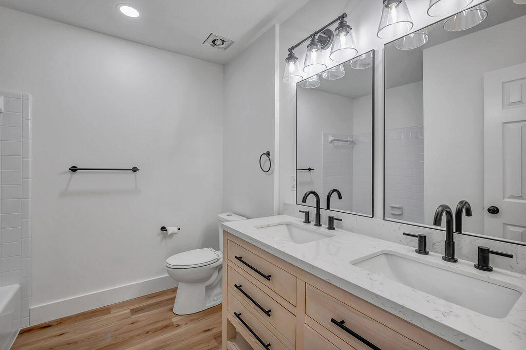 LAKE LORRAINE EST - Residential