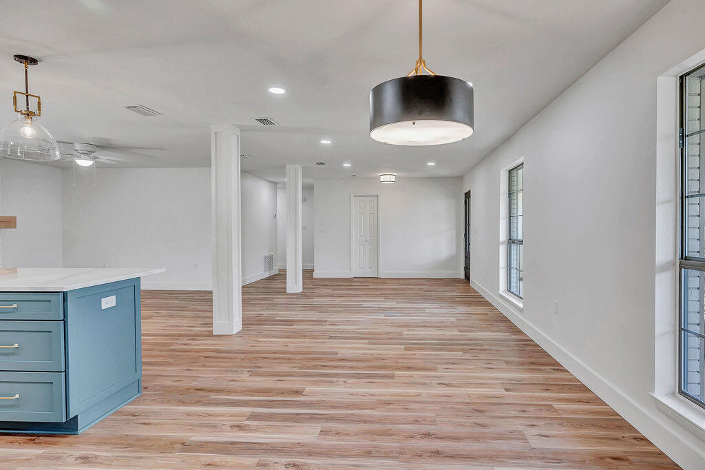 LAKE LORRAINE EST - Residential