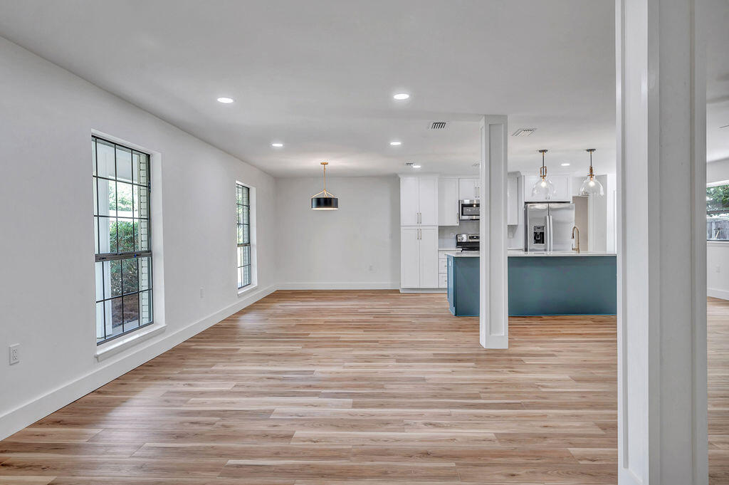 LAKE LORRAINE EST - Residential