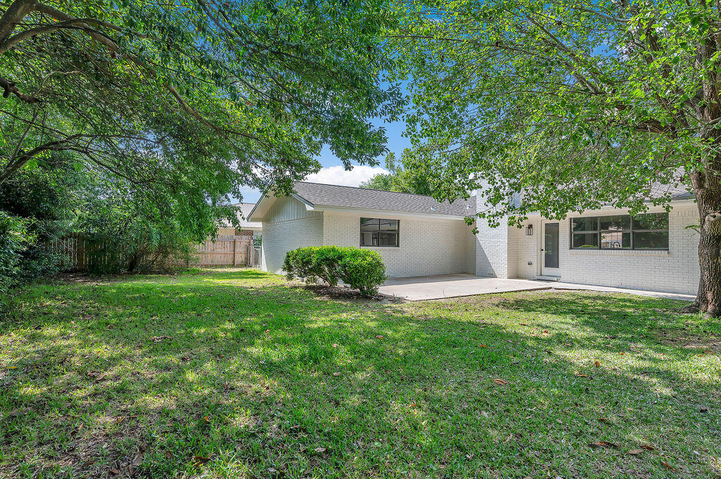 LAKE LORRAINE EST - Residential