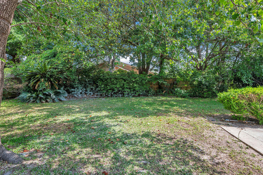 LAKE LORRAINE EST - Residential