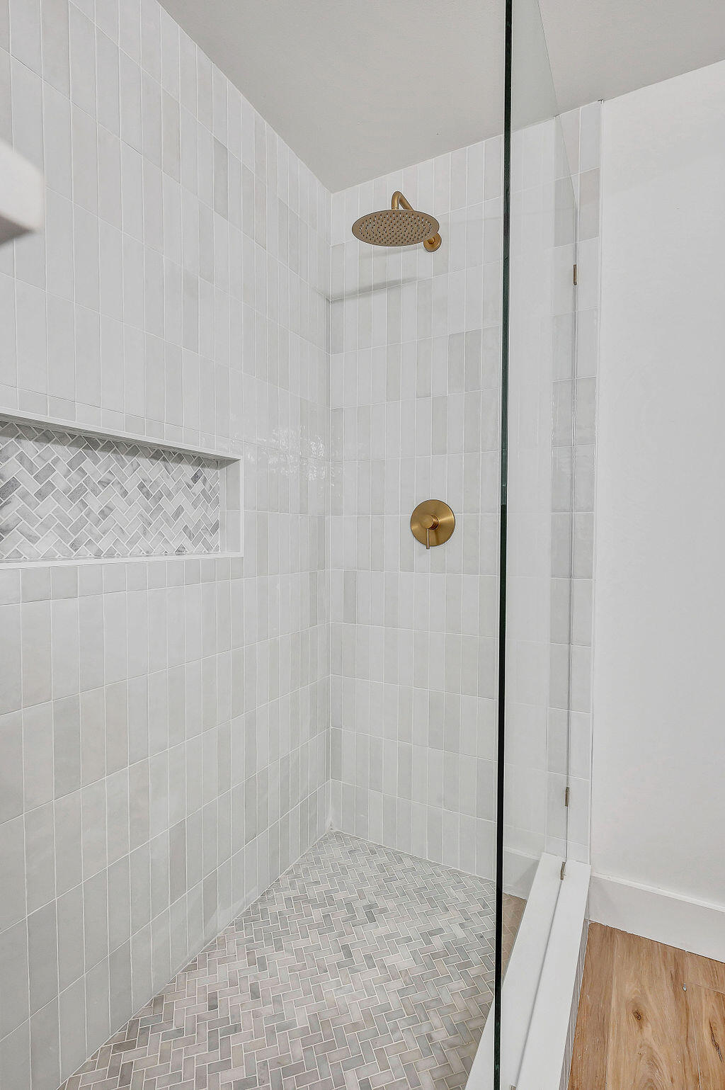 LAKE LORRAINE EST - Residential