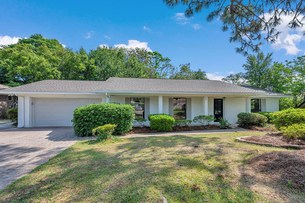 LAKE LORRAINE EST - Residential