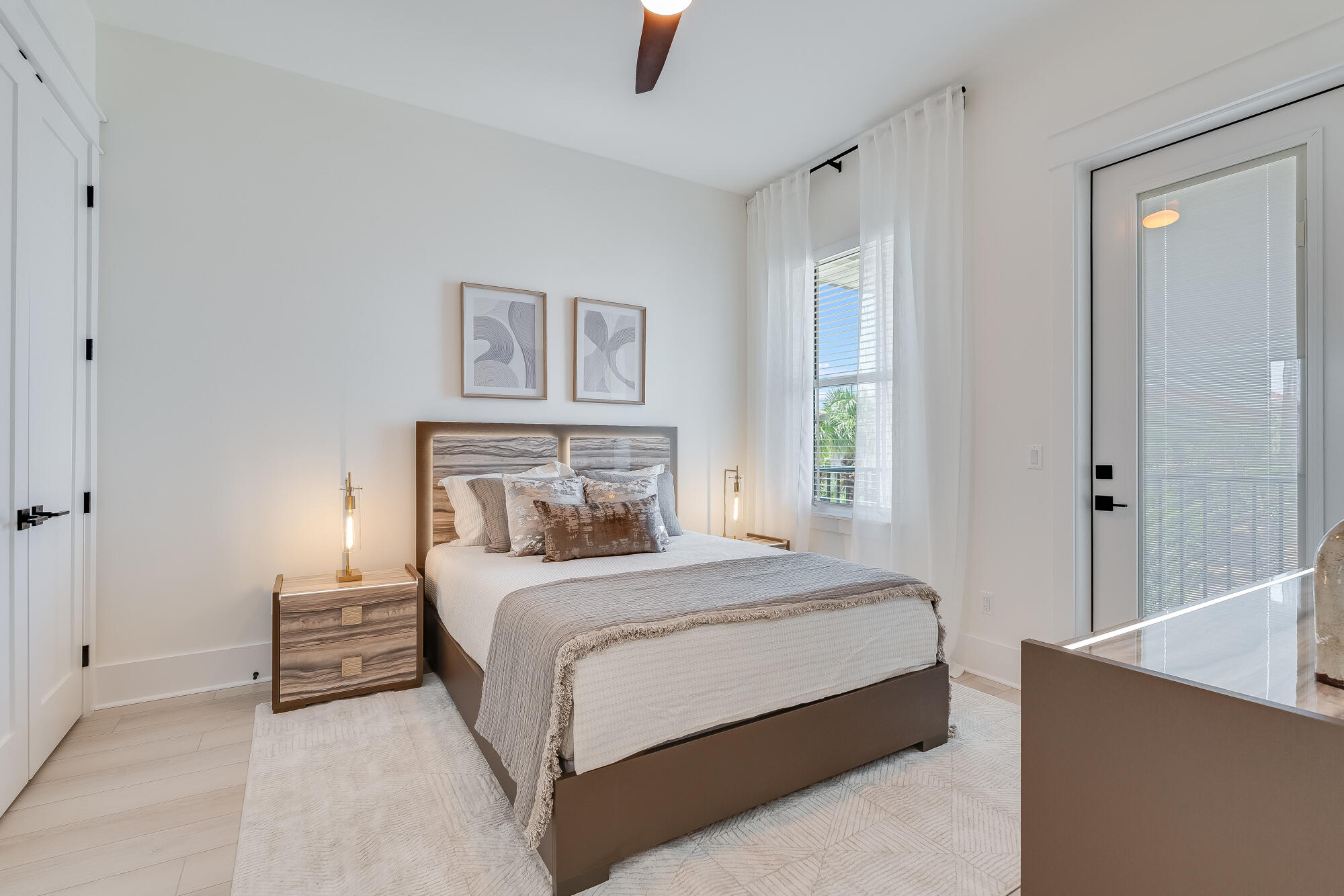 LA VALENCIA BEACH RESORT - Residential