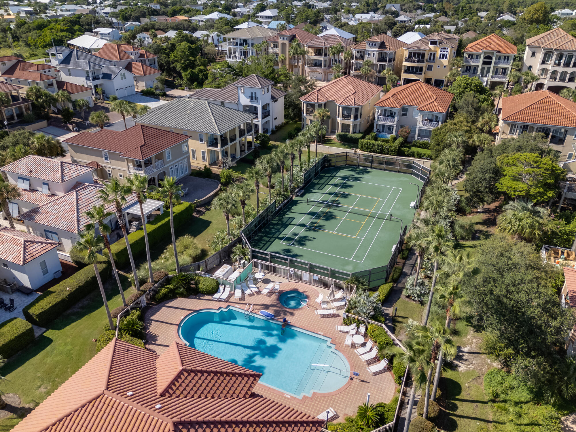 LA VALENCIA BEACH RESORT - Residential