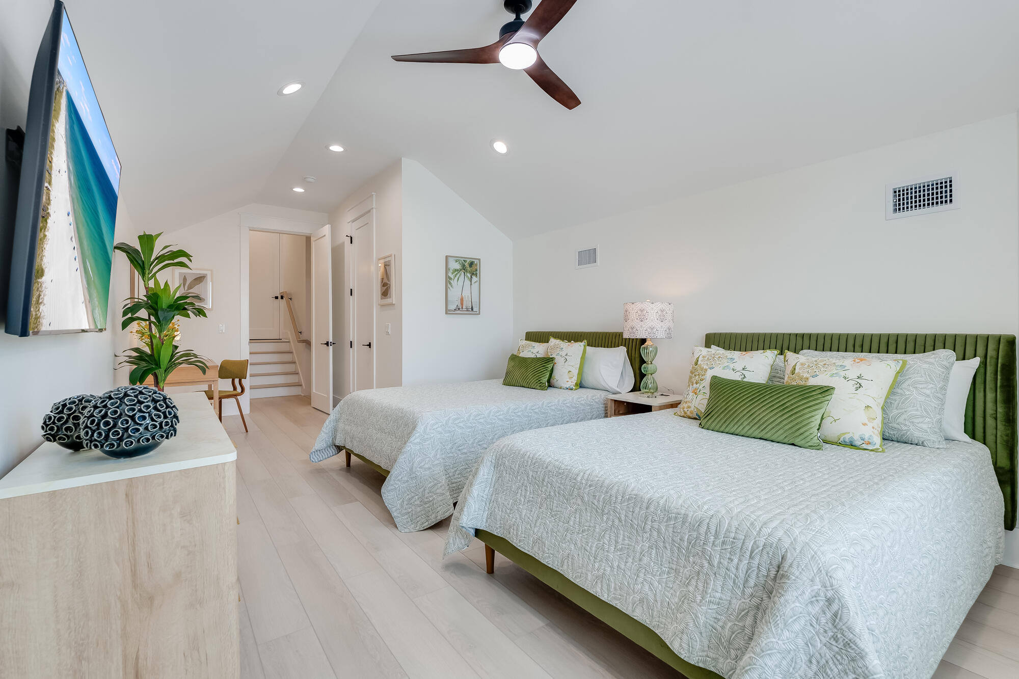 LA VALENCIA BEACH RESORT - Residential