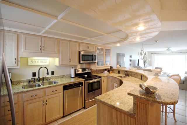 EL MATADOR CONDO - Residential