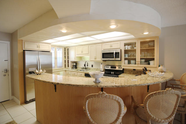 EL MATADOR CONDO - Residential