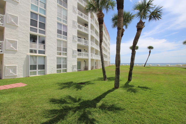 EL MATADOR CONDO - Residential