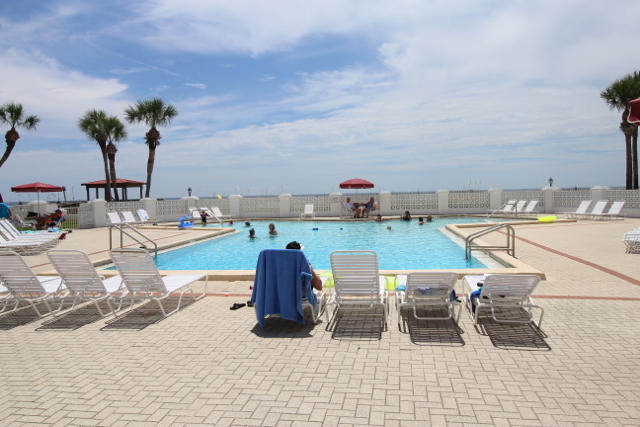 EL MATADOR CONDO - Residential