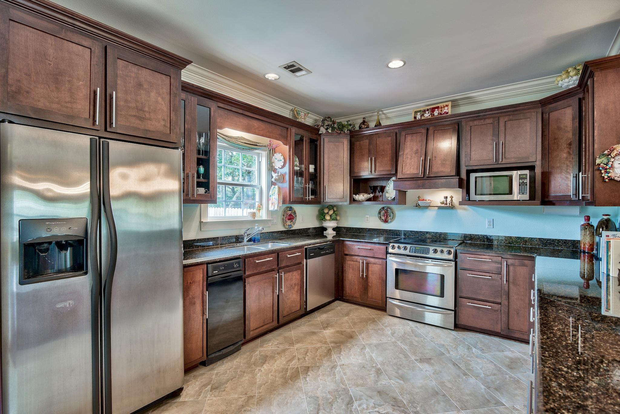 SOVEREIGN ISLE S/D - Residential