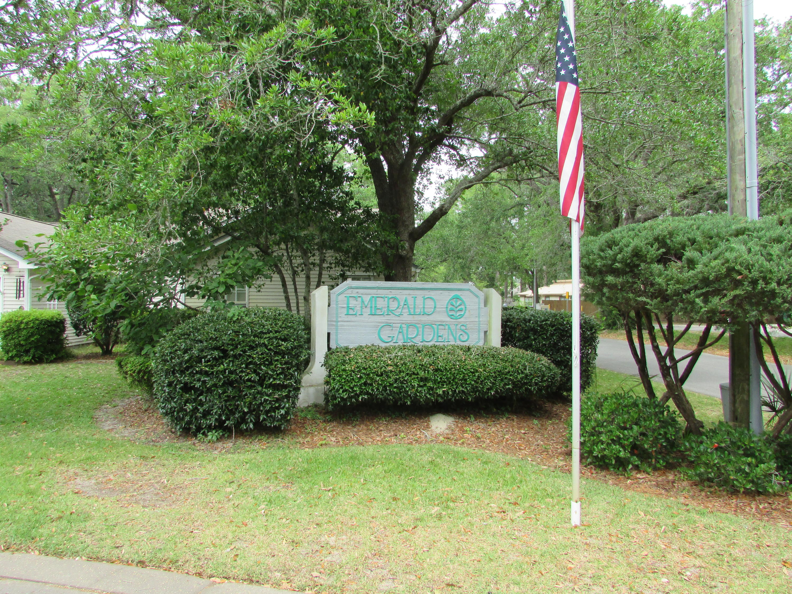 EMERALD GARDENS - Residential