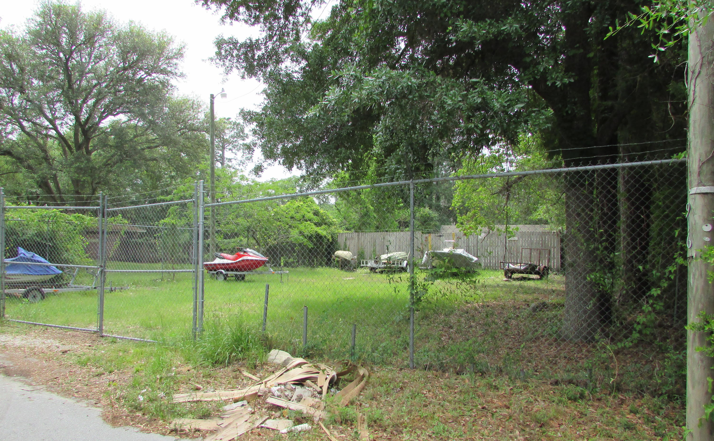 EMERALD GARDENS - Residential