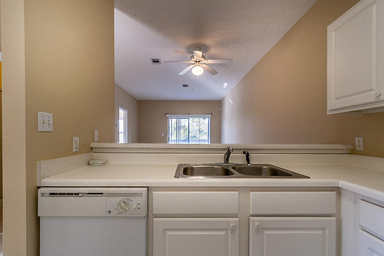 HERONS WATCH CONDO PH 1 - Residential