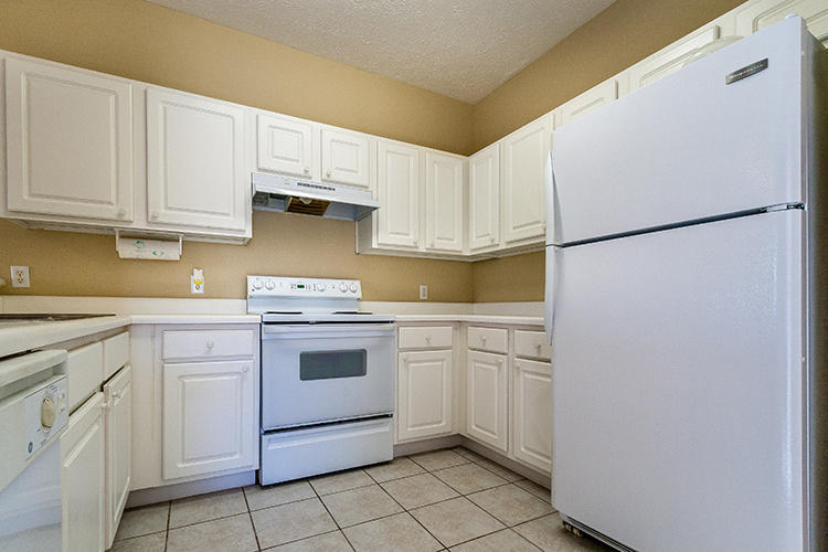 HERONS WATCH CONDO PH 1 - Residential