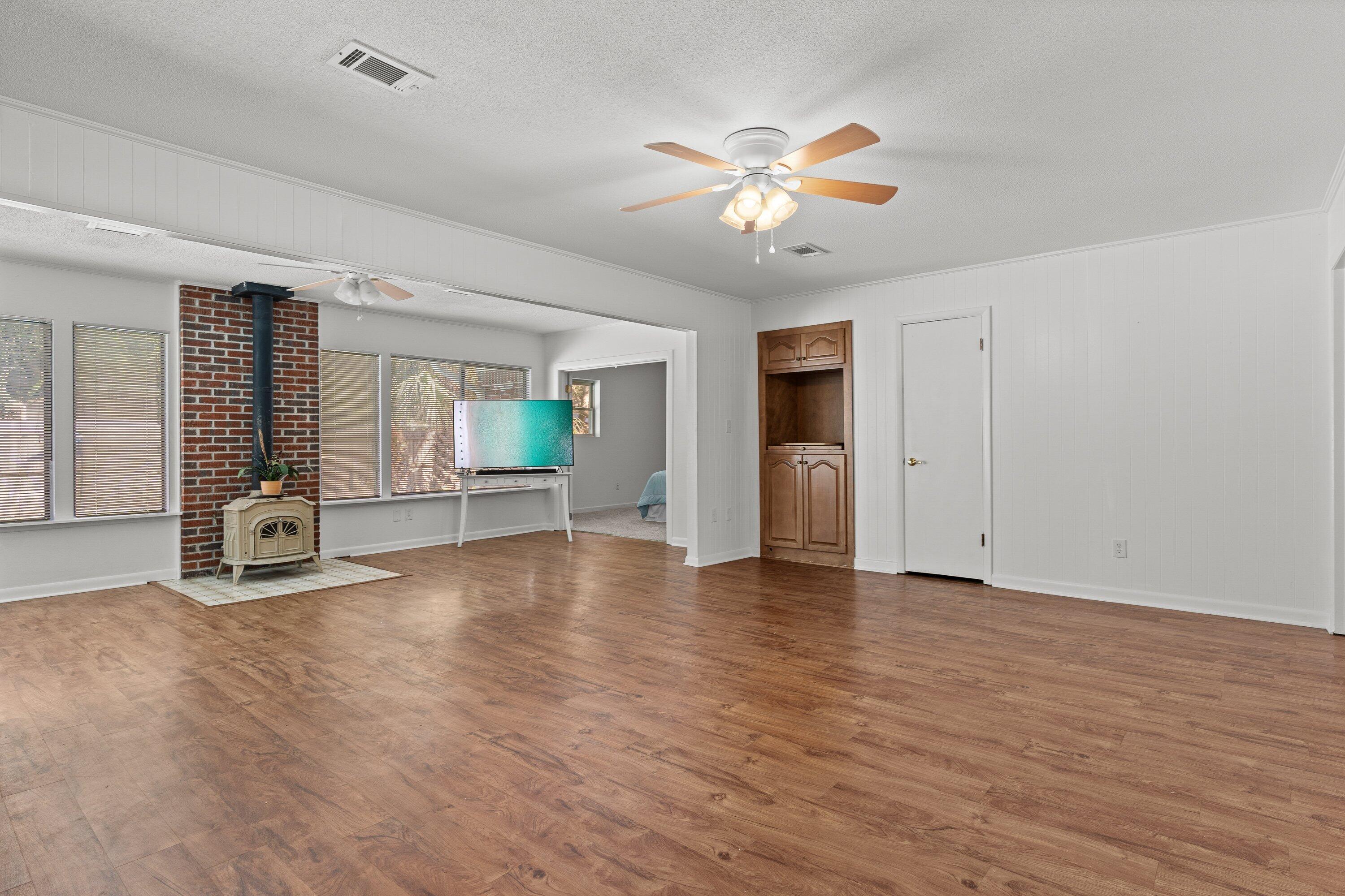 BAYOU WOODS - Residential