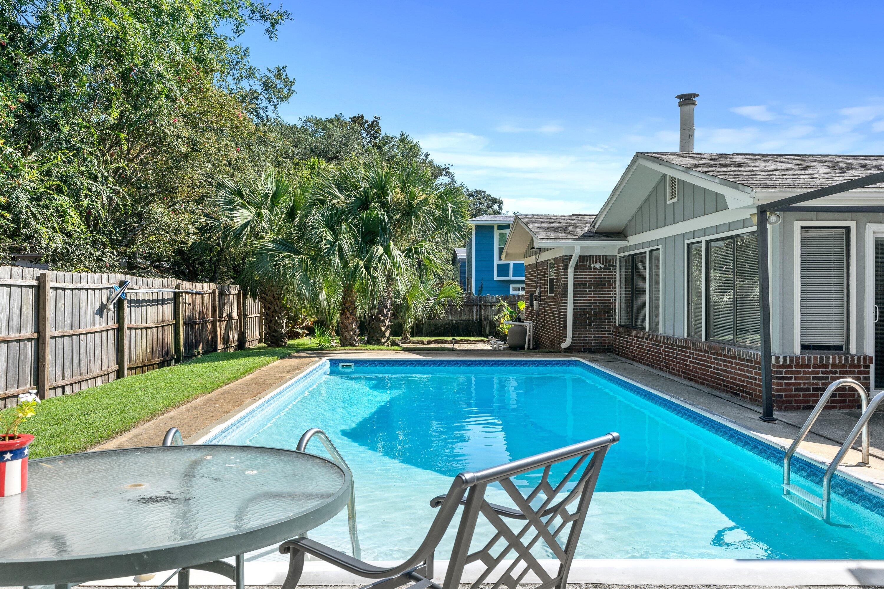 BAYOU WOODS - Residential