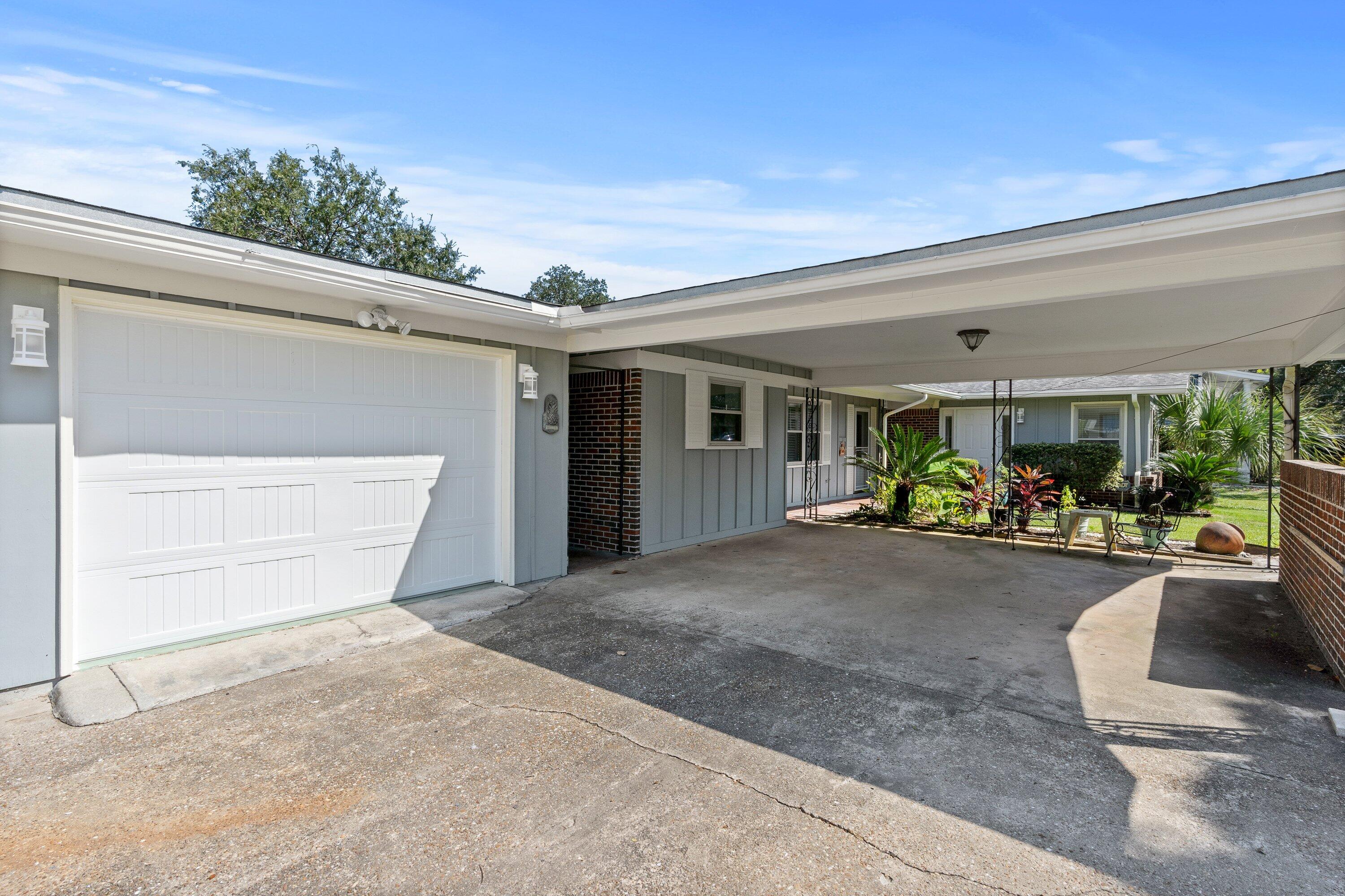 BAYOU WOODS - Residential