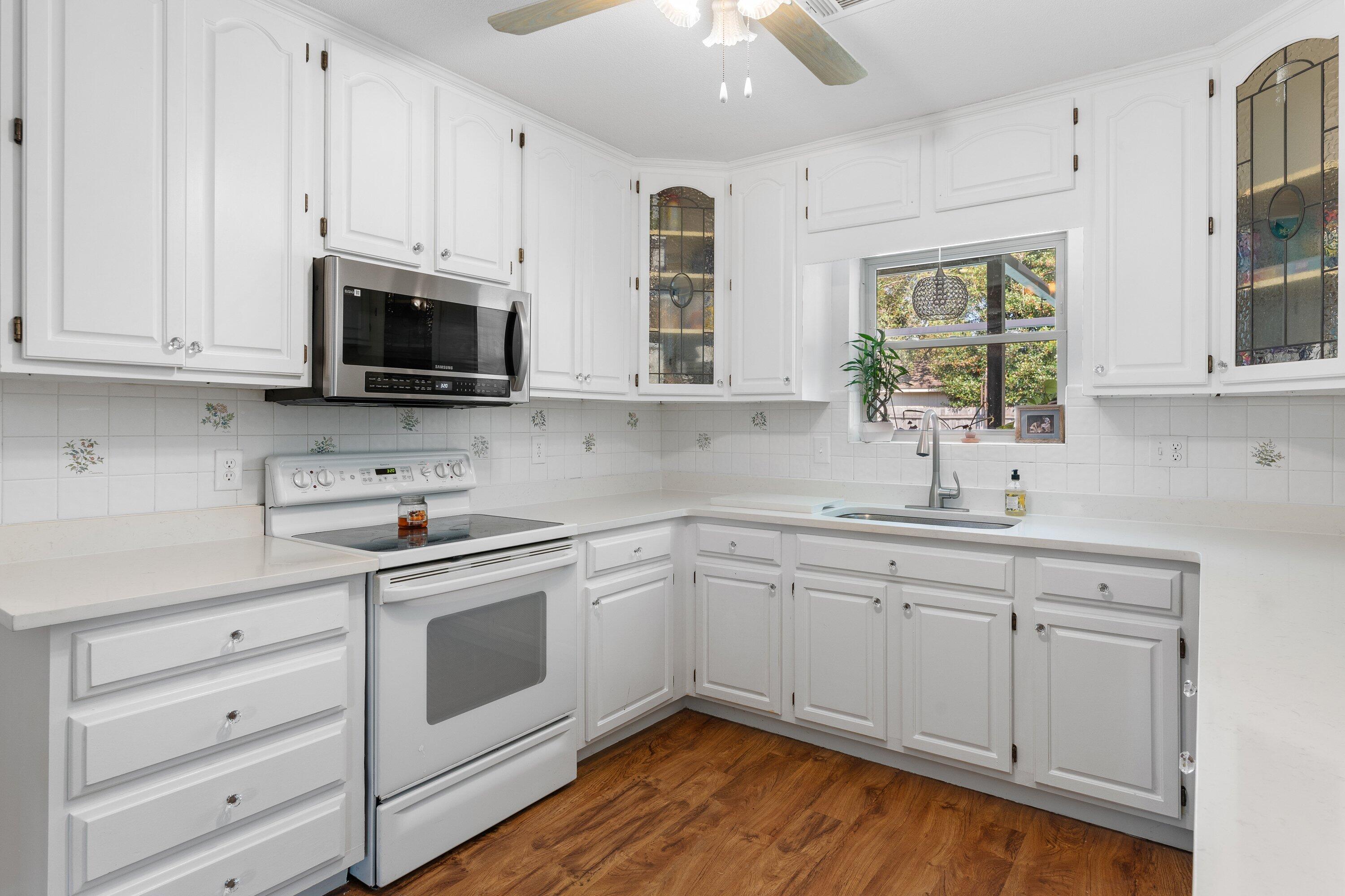 BAYOU WOODS - Residential