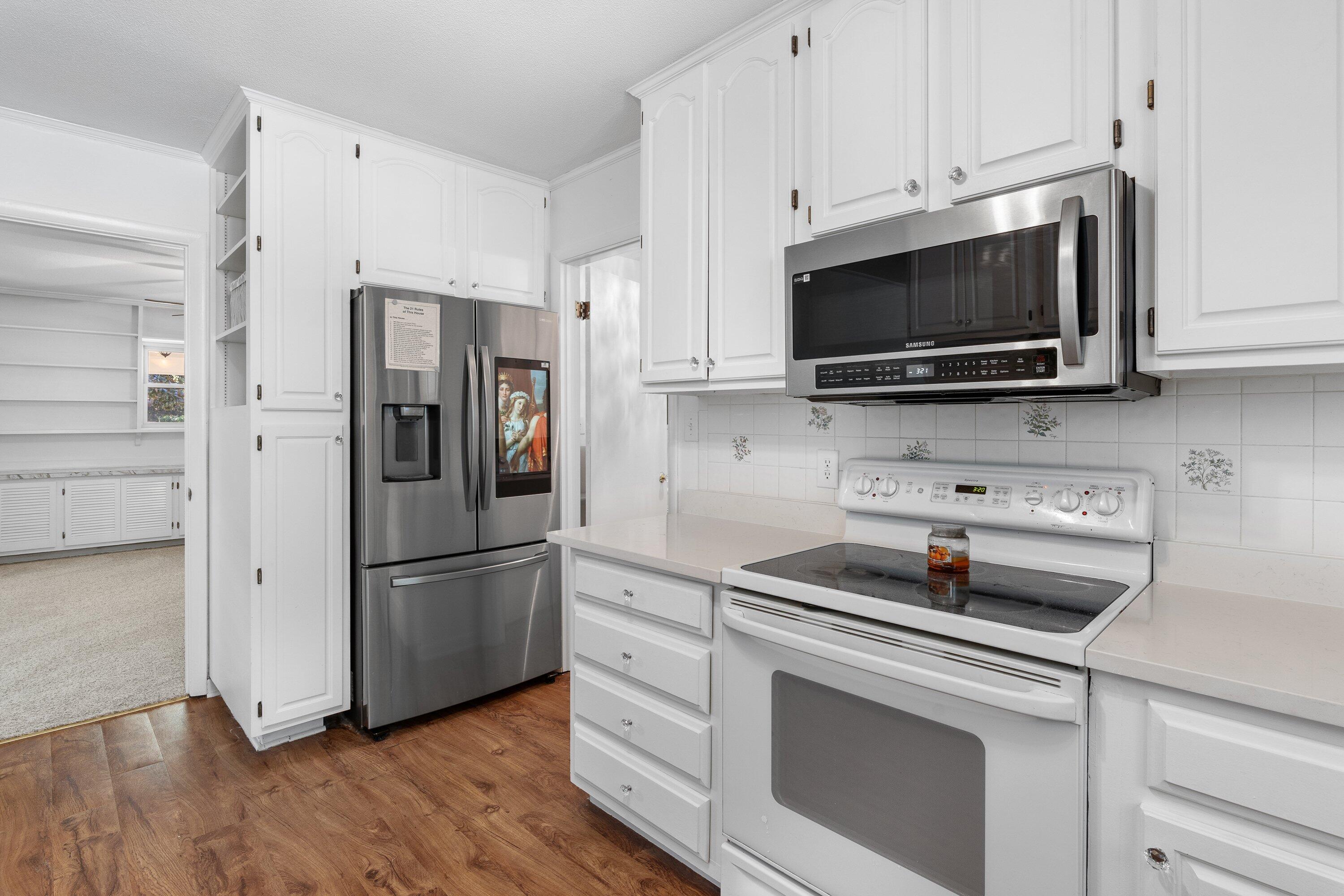 BAYOU WOODS - Residential