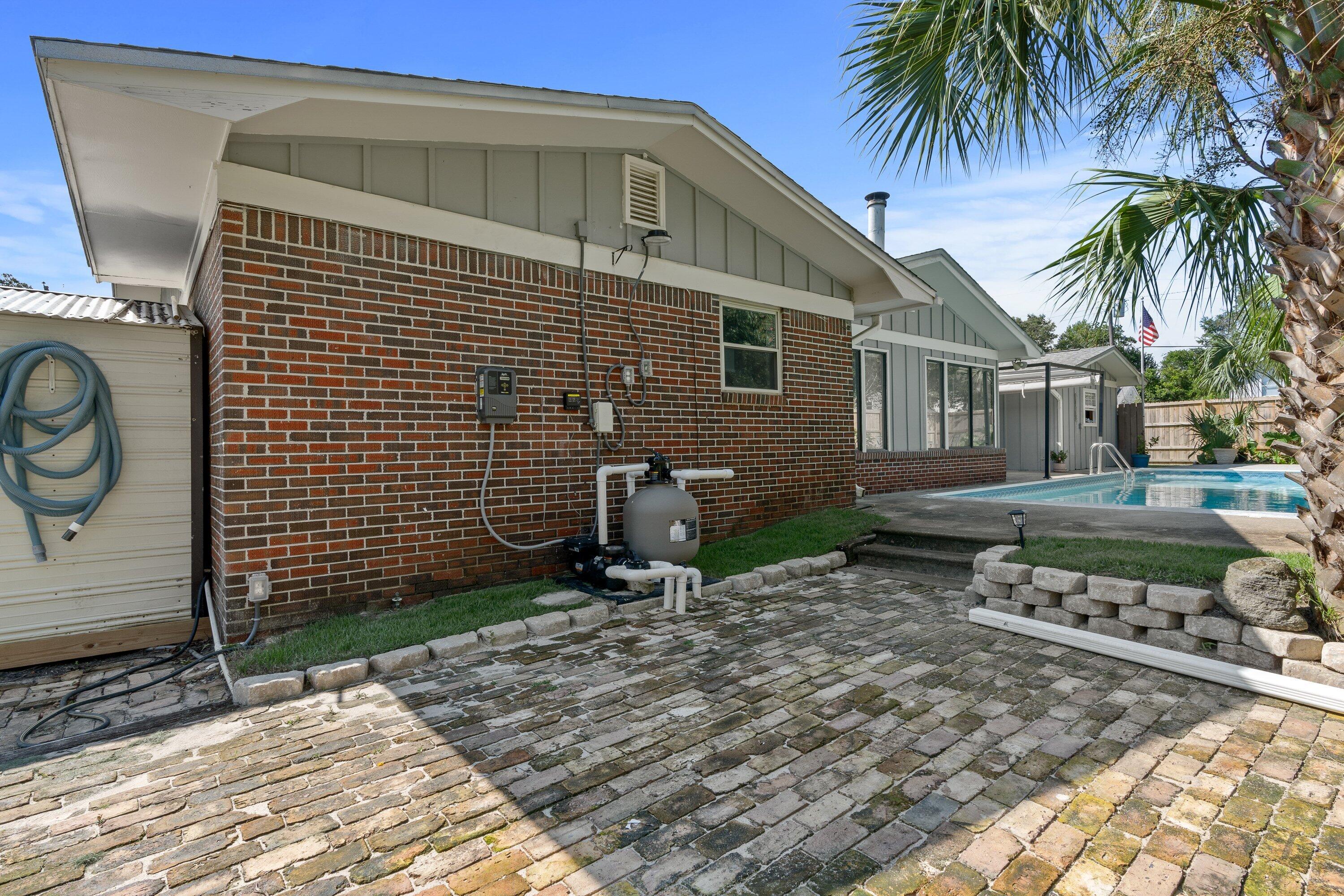 BAYOU WOODS - Residential