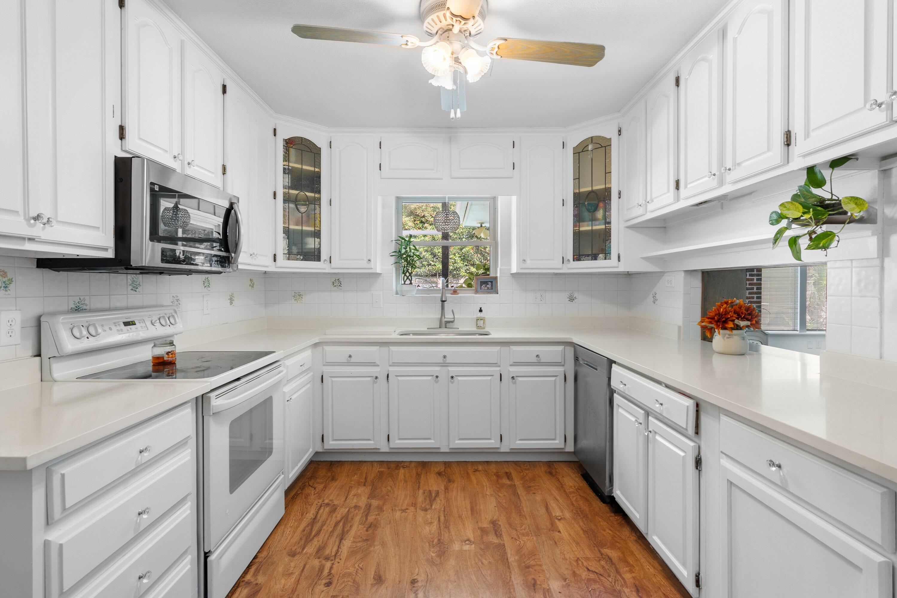 BAYOU WOODS - Residential