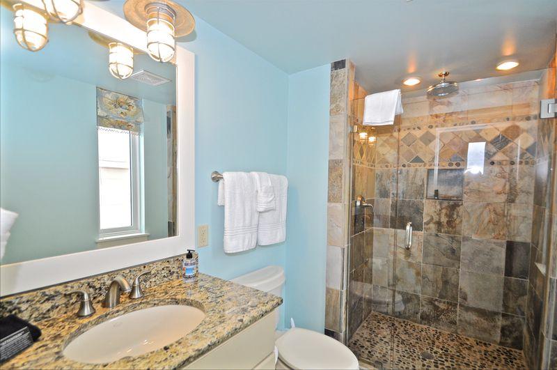 Six Palms - Residential