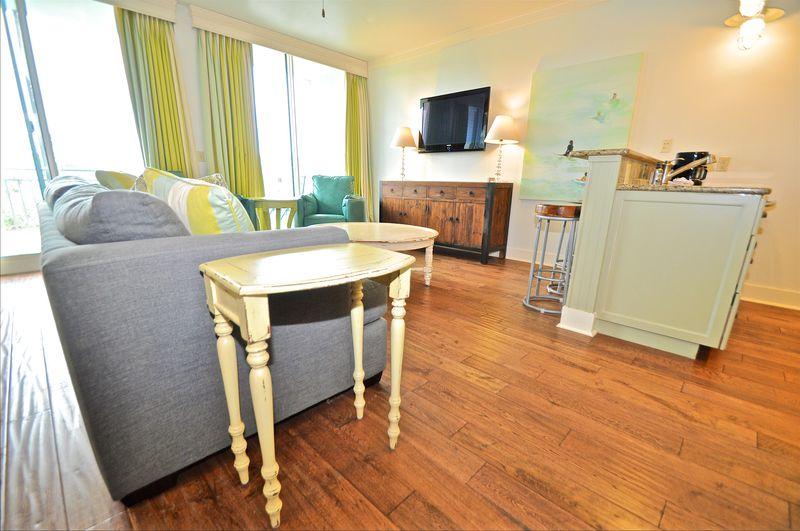 Six Palms - Residential