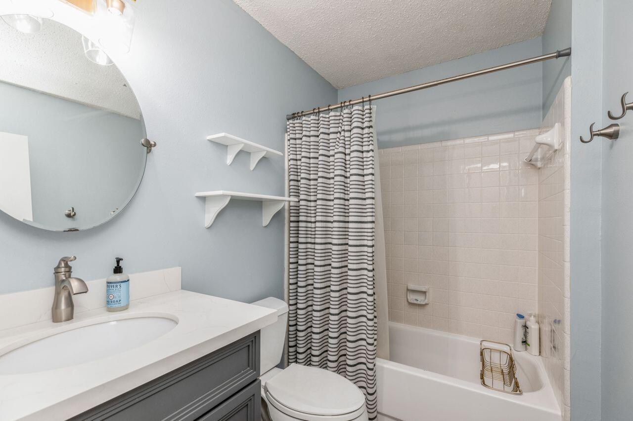 HOLLEY BY THE SEA - Residential
