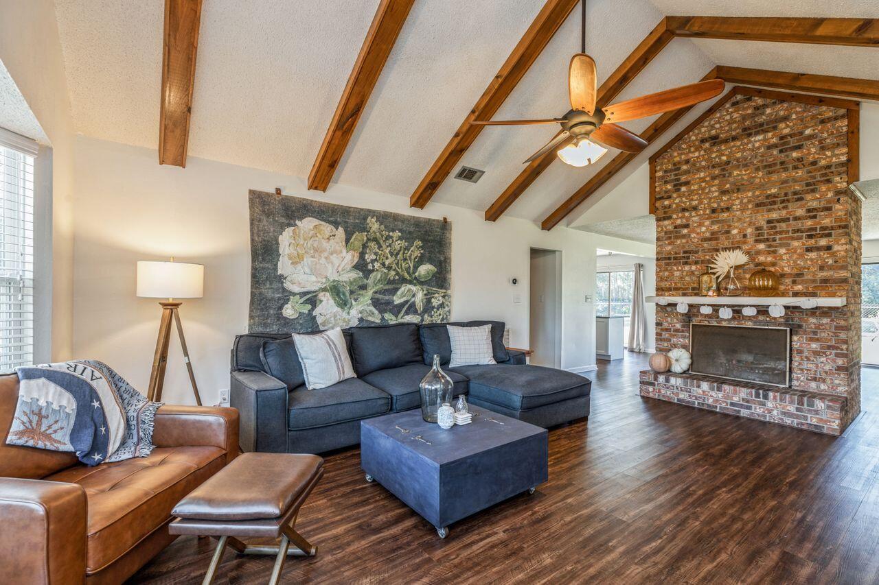 HOLLEY BY THE SEA - Residential
