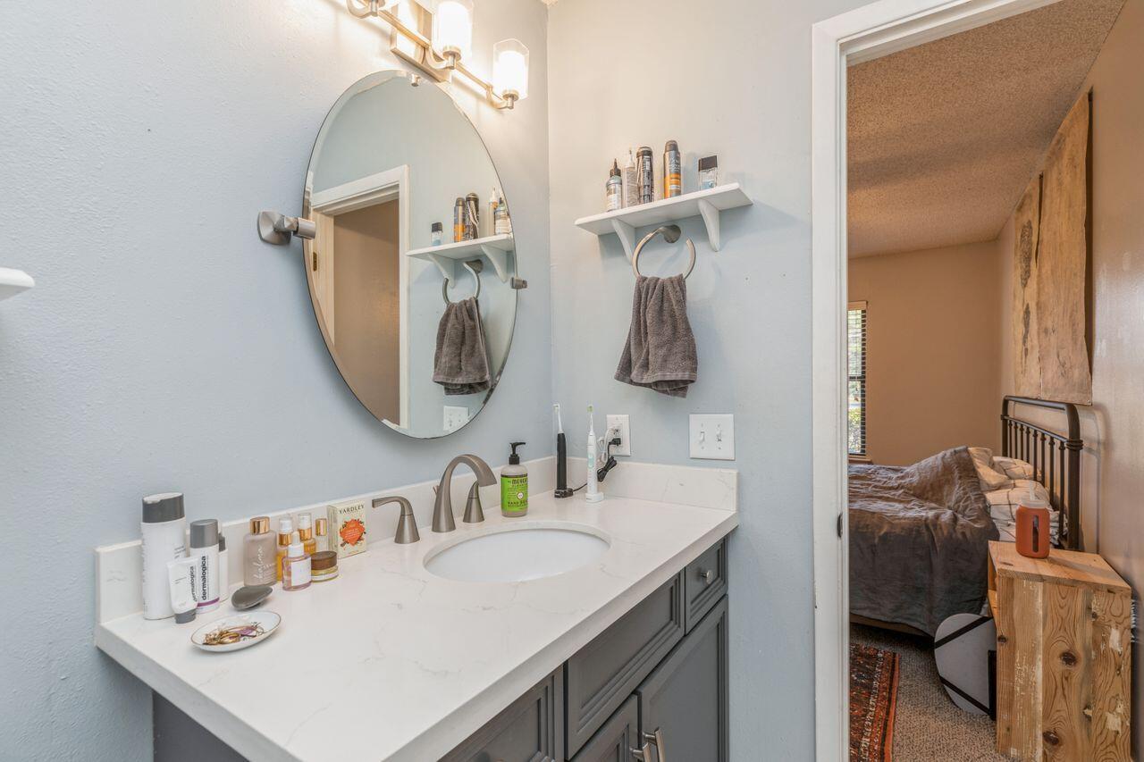 HOLLEY BY THE SEA - Residential
