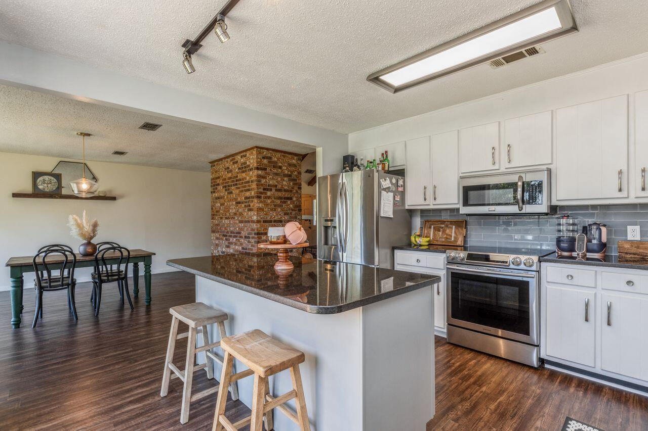 HOLLEY BY THE SEA - Residential
