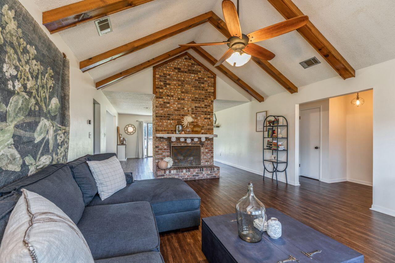 HOLLEY BY THE SEA - Residential