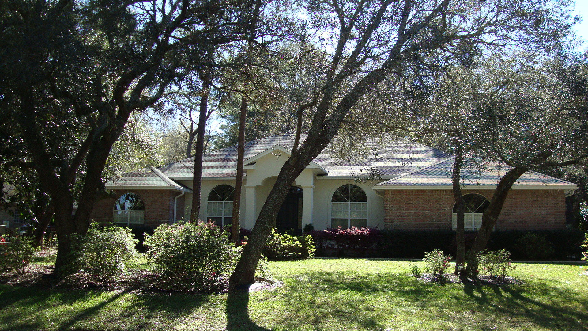 Gorgeous home with view of lake located in highly sought after Swift Creek Neighborhood! Immediately upon entering this amazing home you will feel like you just stepped into a brand new home. The owners have added a new kitchen complete with all new appliances, new granite, back splash, lighting, tile floors and gorgeous dark solid wood cabinets. New 30 year three dimensional roof Jan. 2016 This beautiful home was completely freshly painted and new wall to wall carpet and tile was installed throughout. The master bath was also completely updated with new cabinetry, granite countertops, tile floors, lighting and a lovely new tile shower. Everyone is sure to enjoy the new Florida room that is large enough for entertaining, or, it could be used as a kids play room/ teen's hang-out room