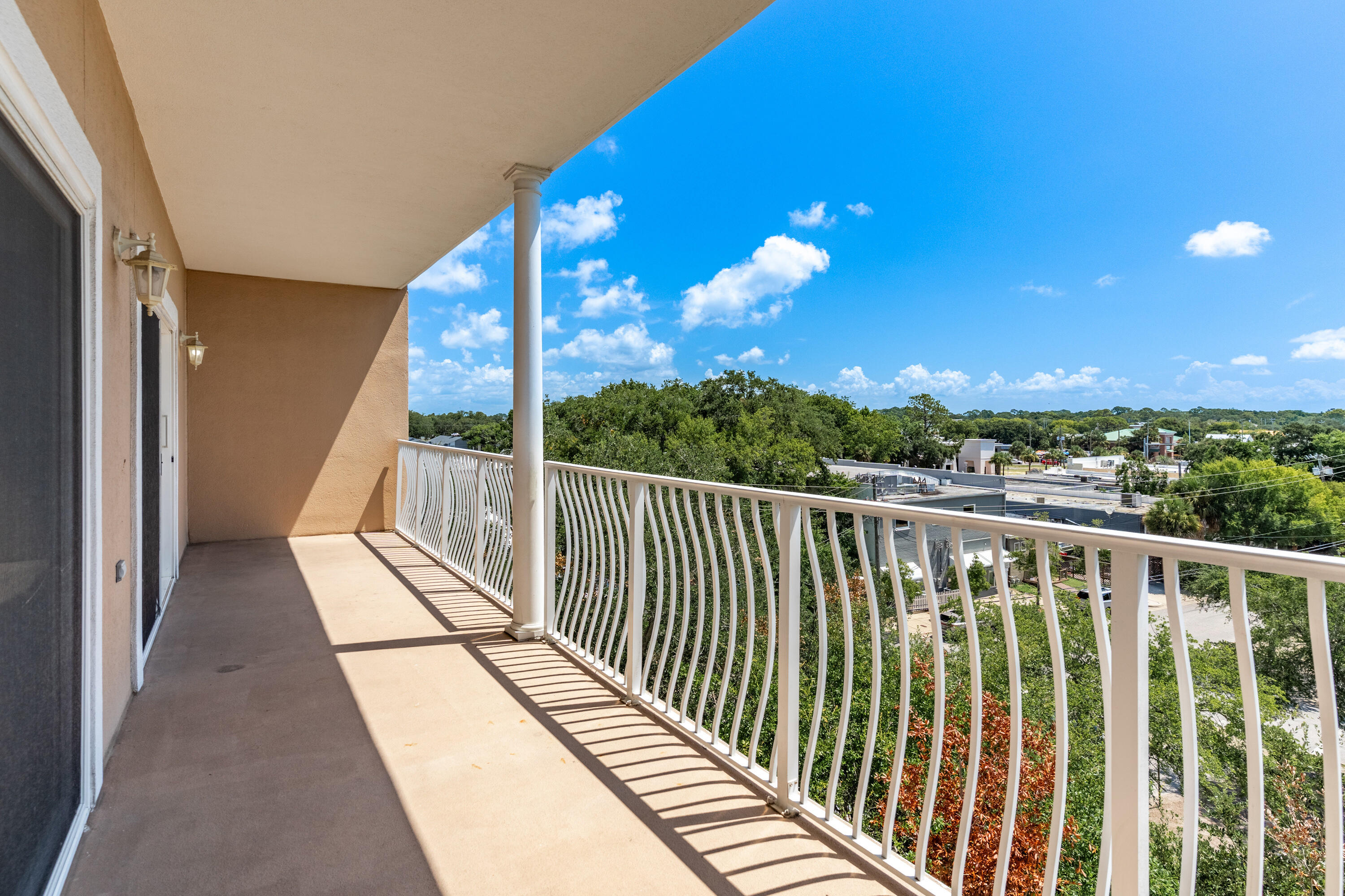 INDIANOLA ON THE WATER - Residential
