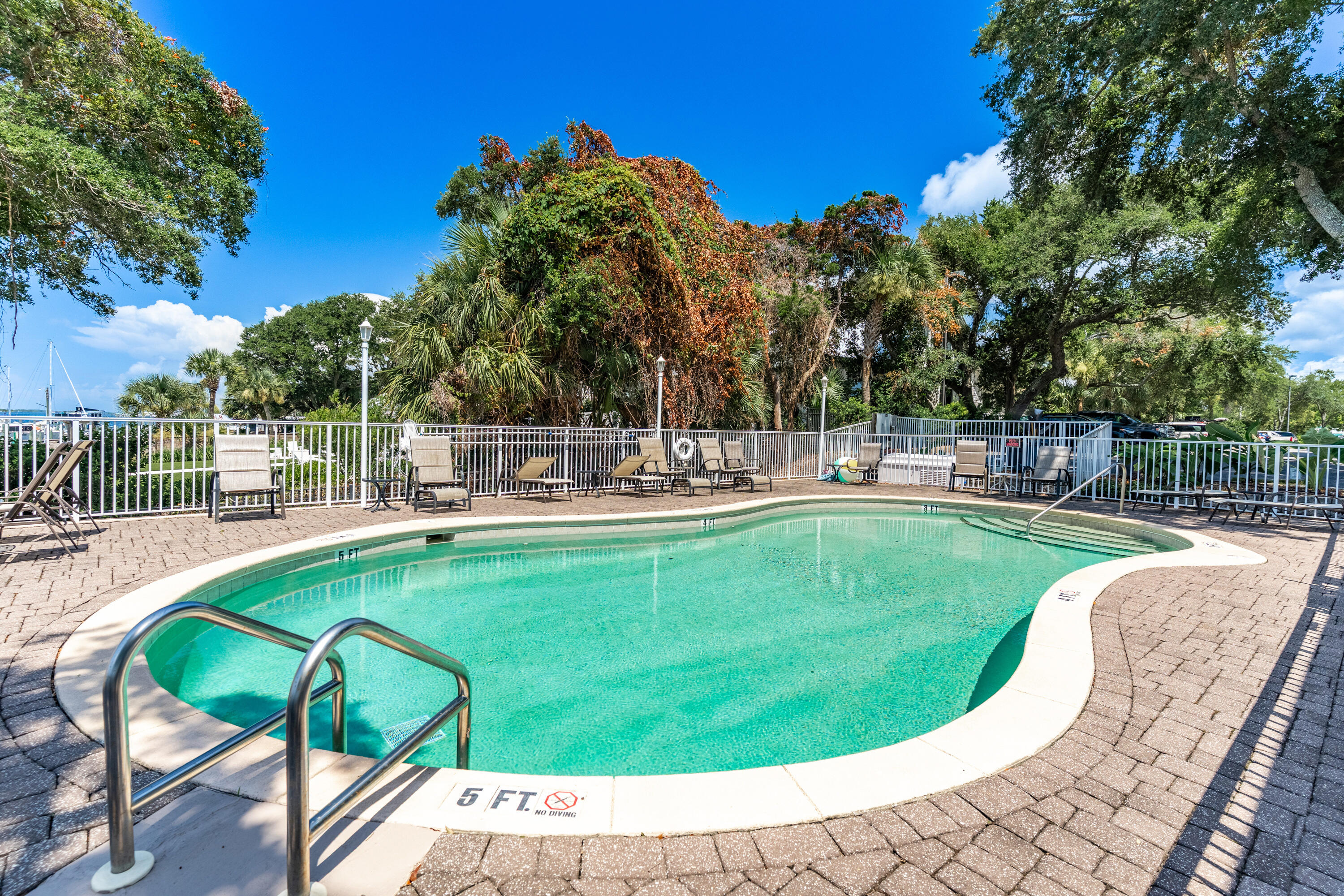 INDIANOLA ON THE WATER - Residential