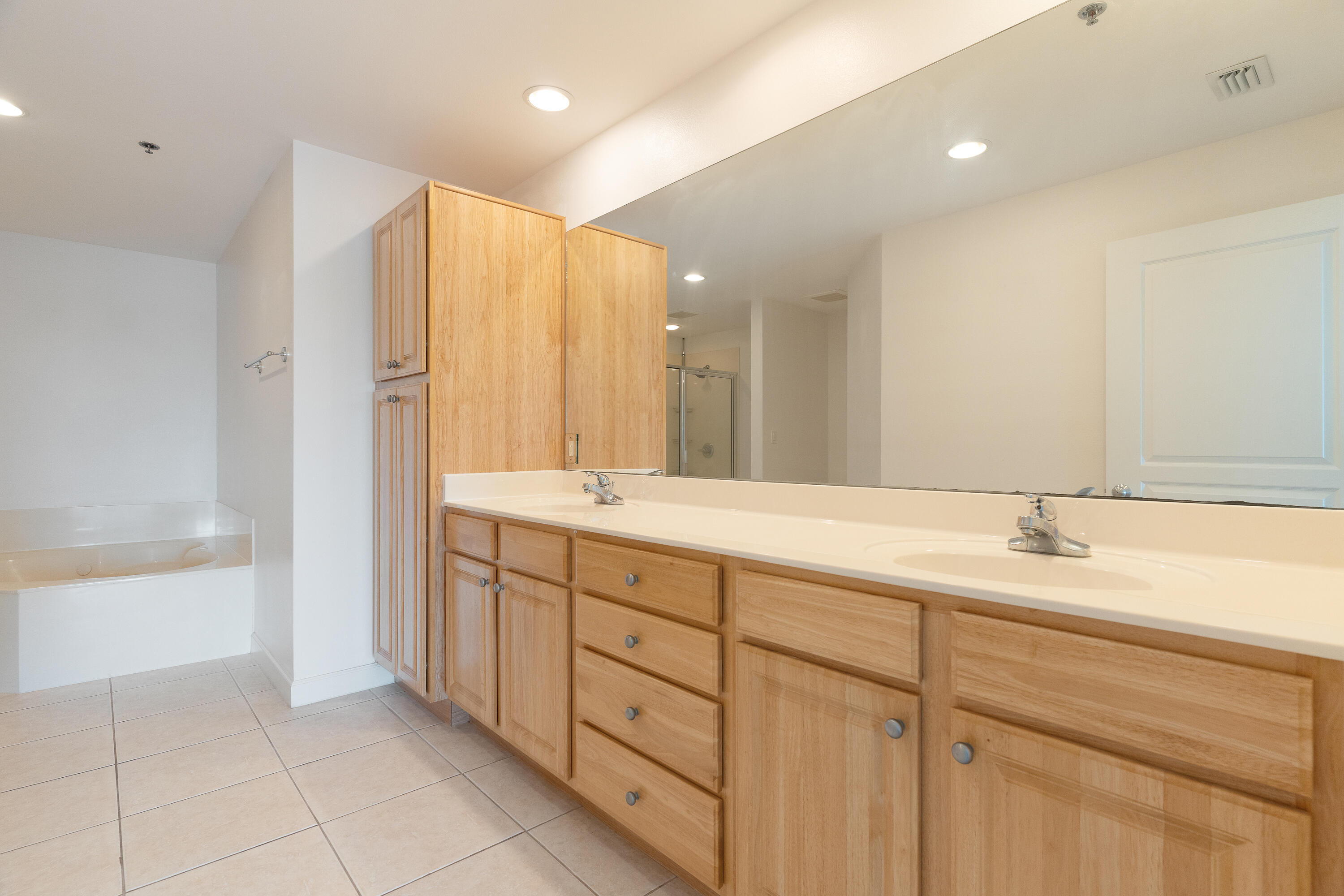 INDIANOLA ON THE WATER - Residential