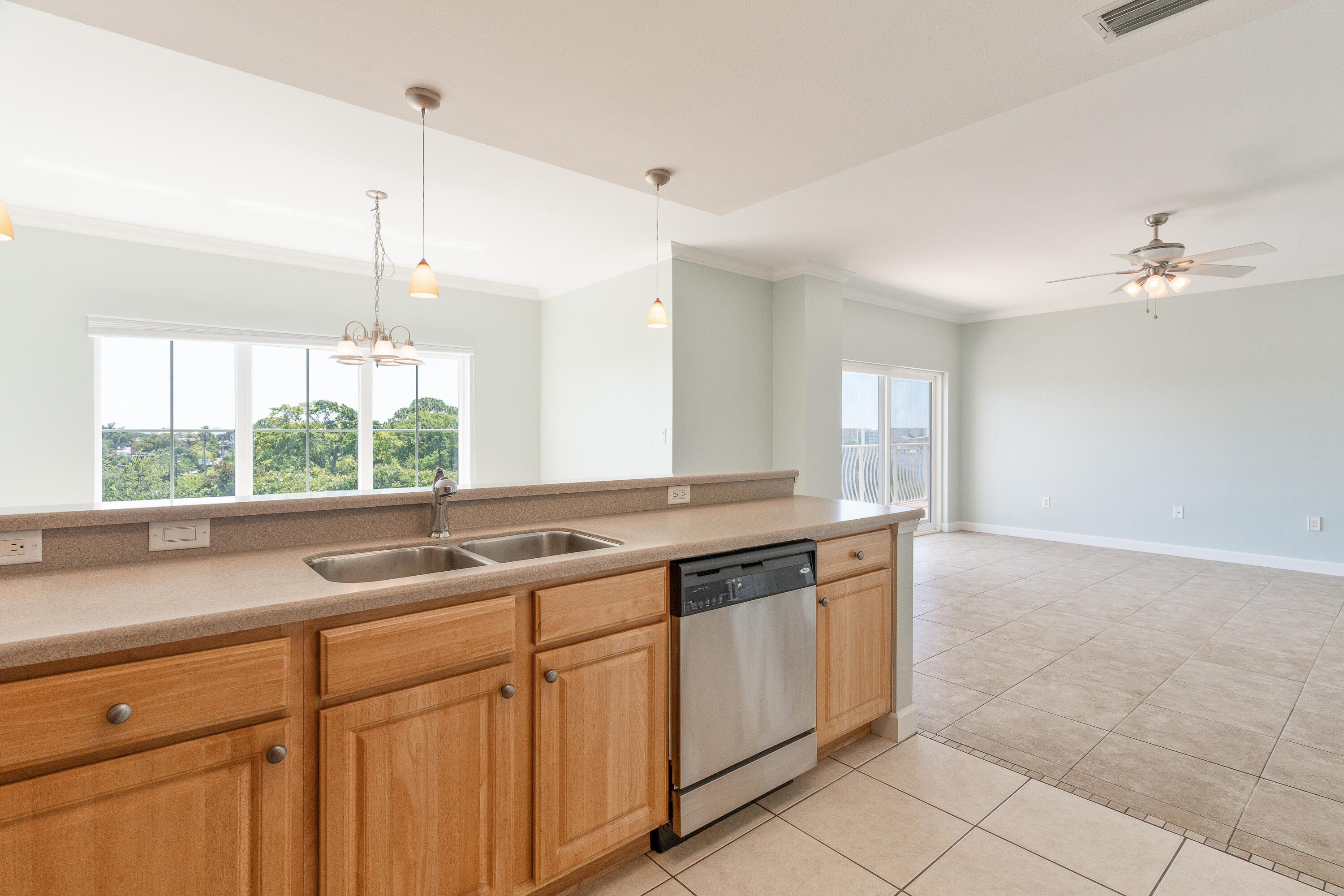 INDIANOLA ON THE WATER - Residential