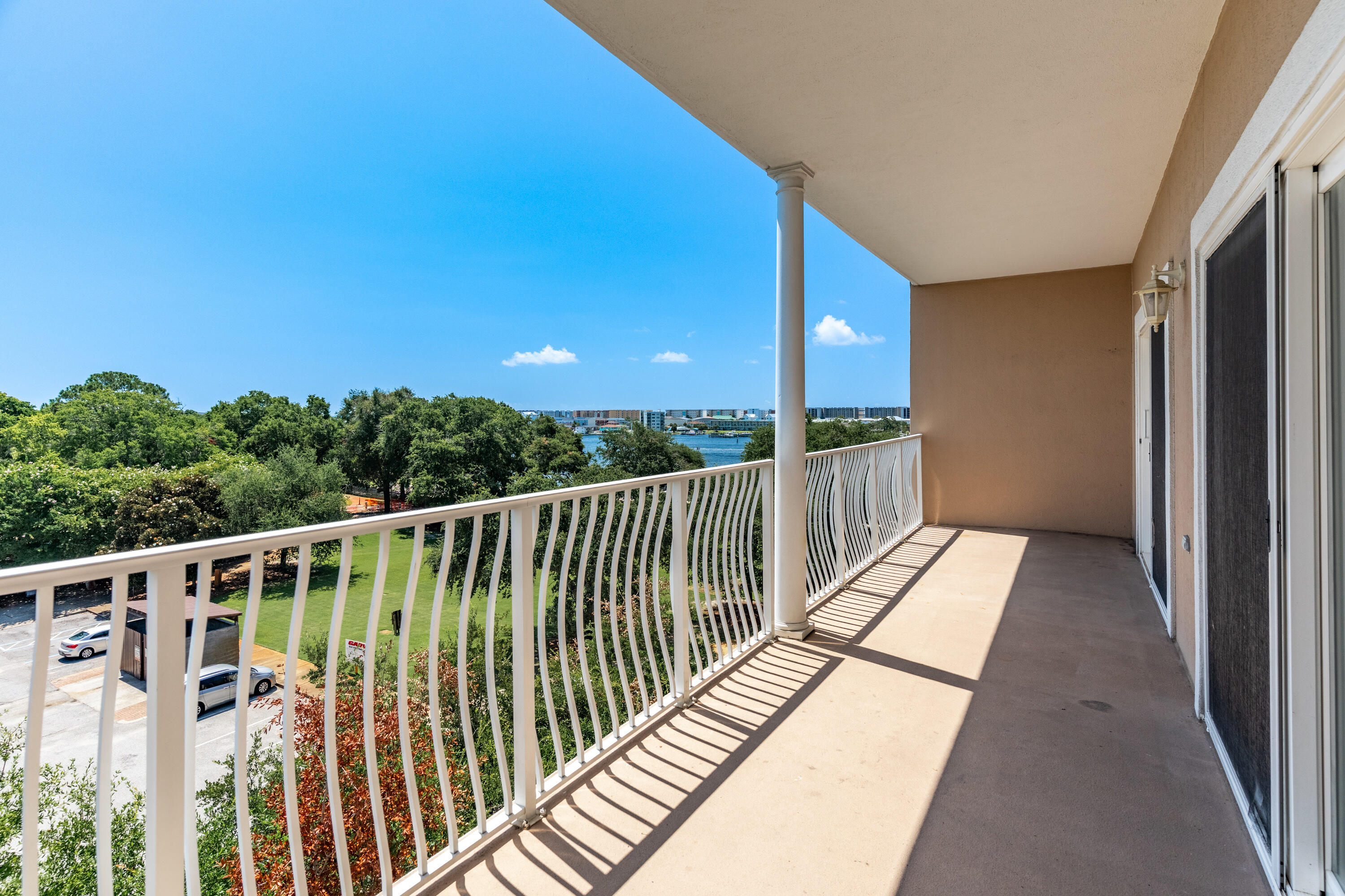 INDIANOLA ON THE WATER - Residential