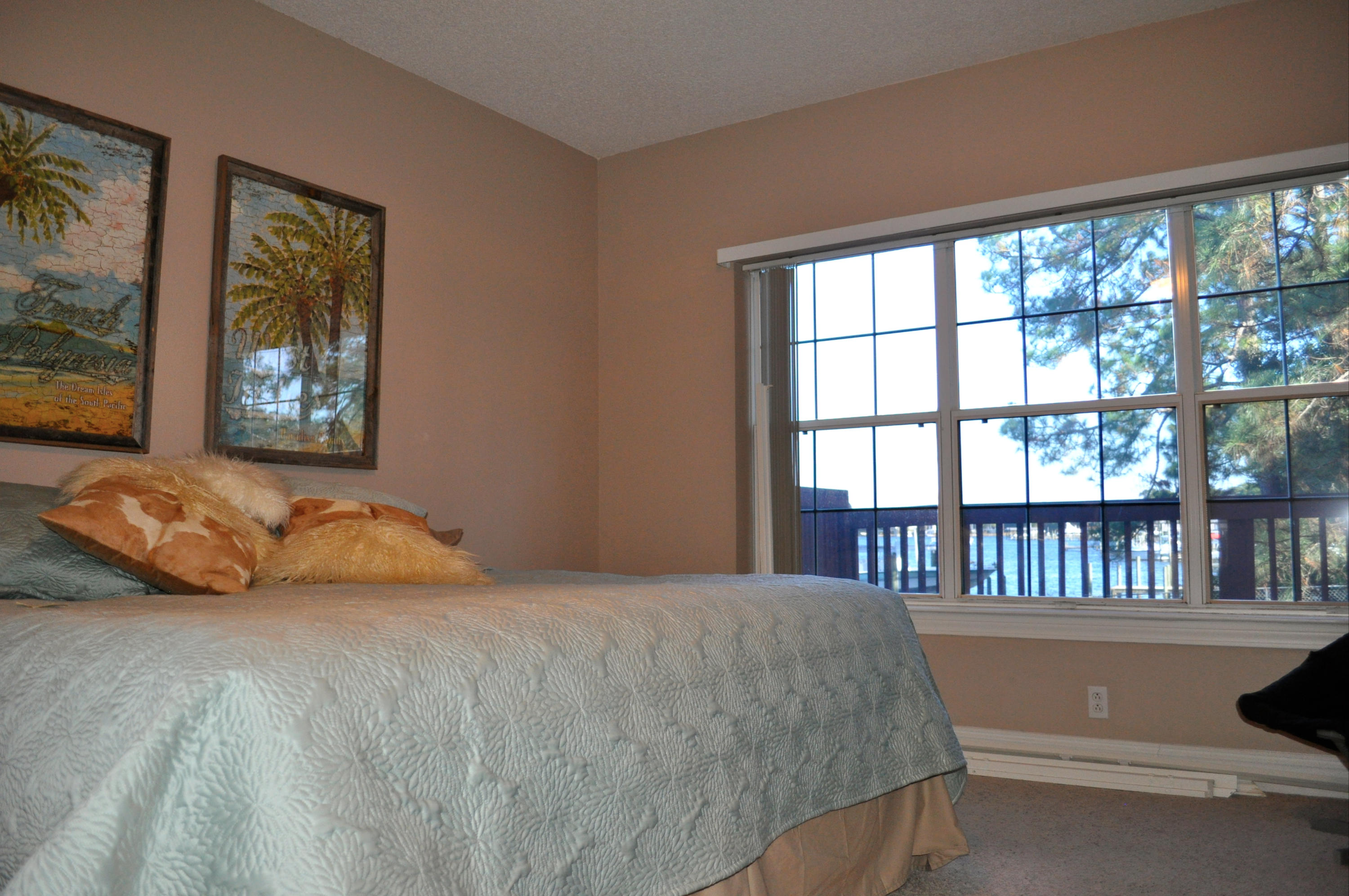 LAGUNA LANDING - Residential