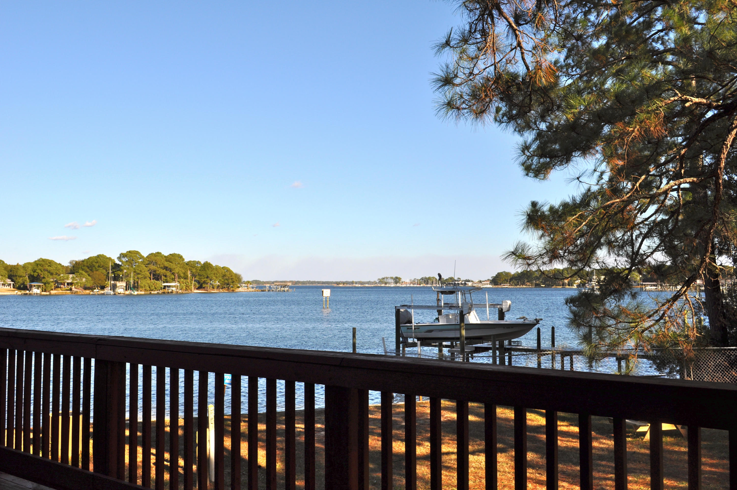 LAGUNA LANDING - Residential