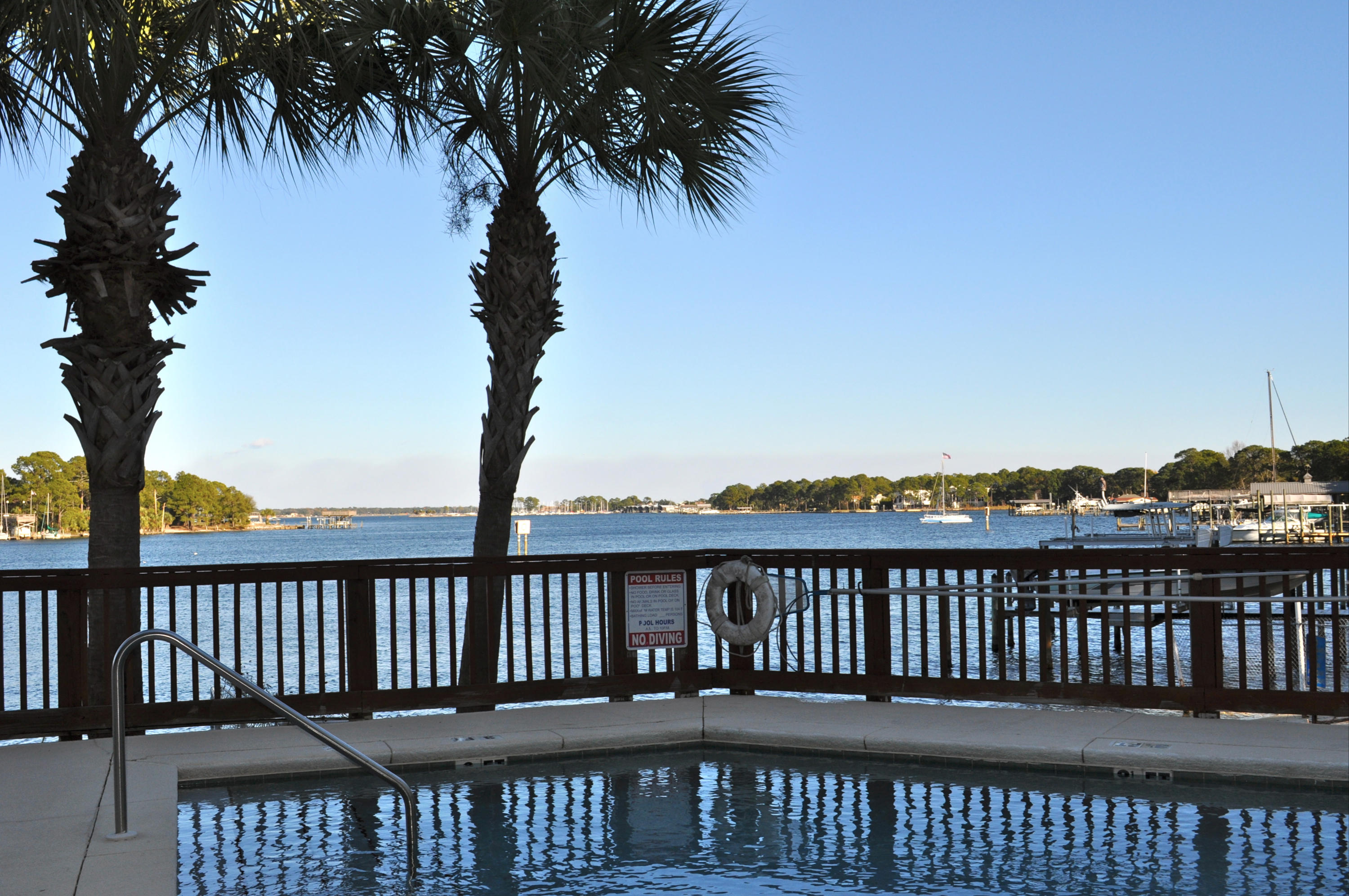 LAGUNA LANDING - Residential