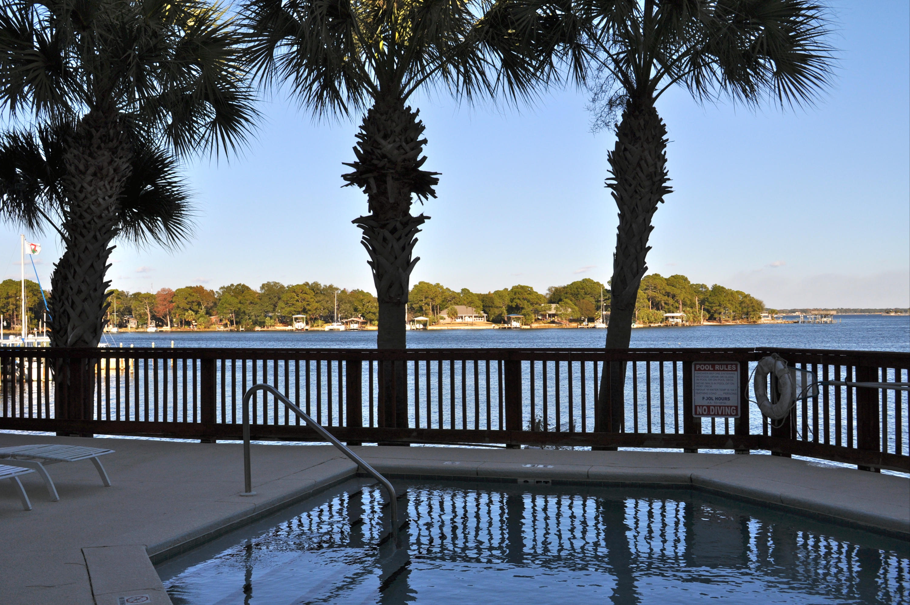 LAGUNA LANDING - Residential