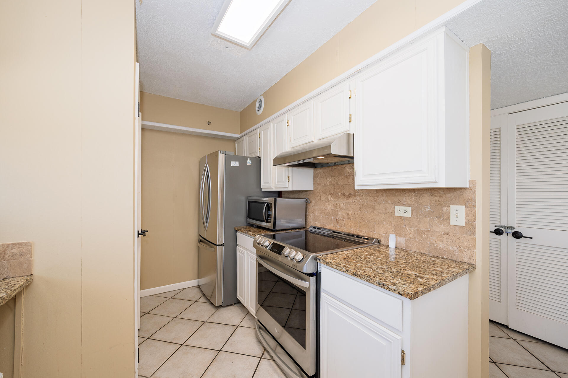 MAINSAIL CONDO PH 3 - Residential